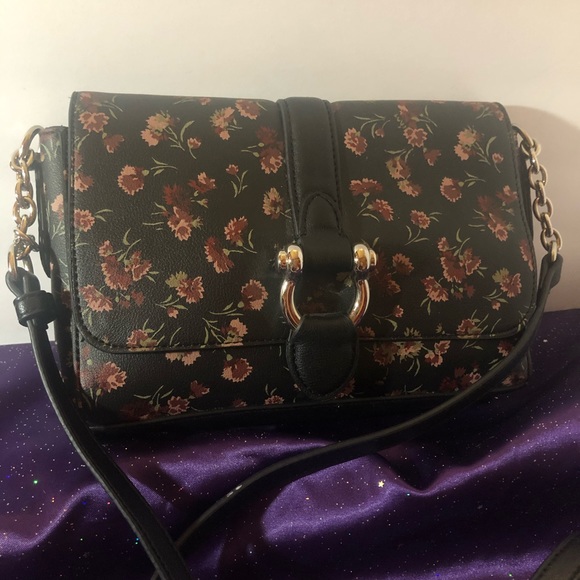 Chaps Handbags - Chaps Chain-Strap Floral Flap-Cover Purse